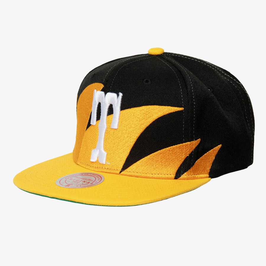 Tennessee Volunteer - Sharktooth Black Snapback Hat