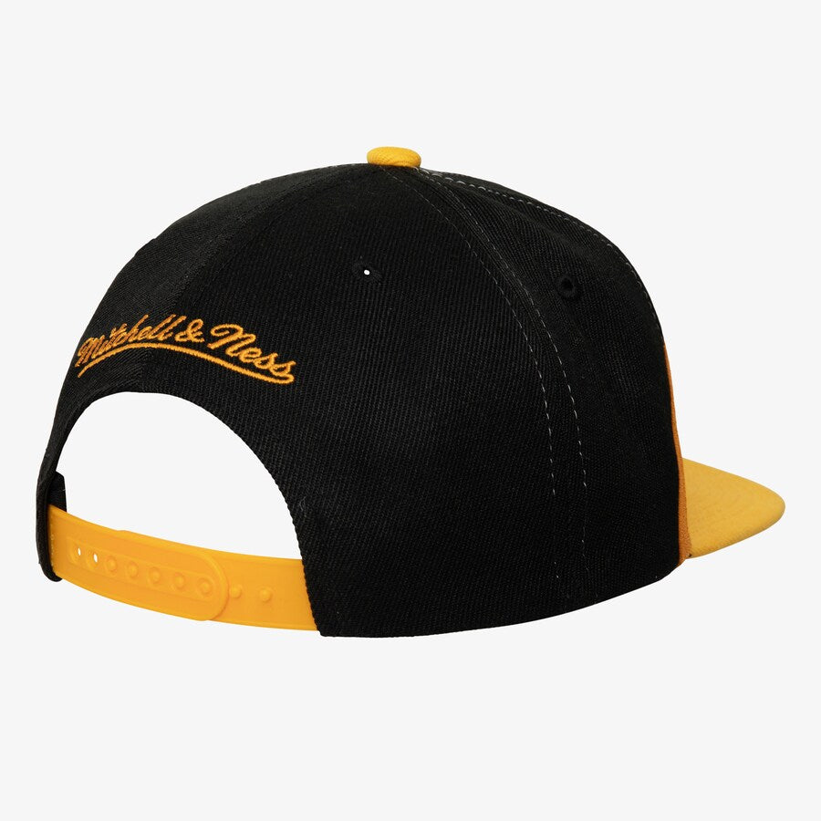 Tennessee Volunteer - Sharktooth Black Snapback Hat