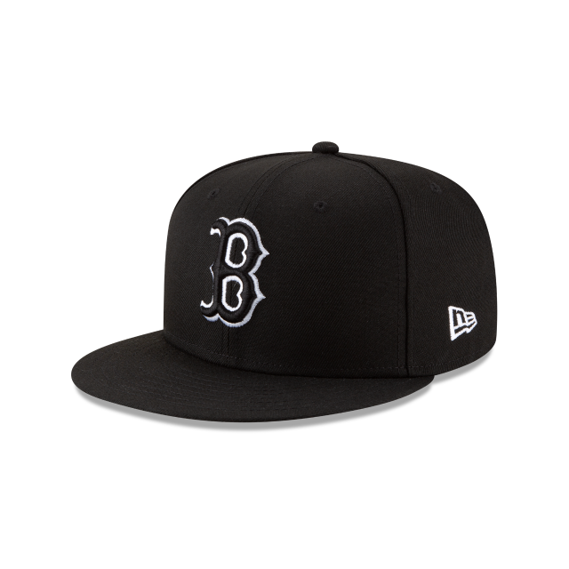 Boston Red Sox - 59Fifty Black Outline Hat, New Era